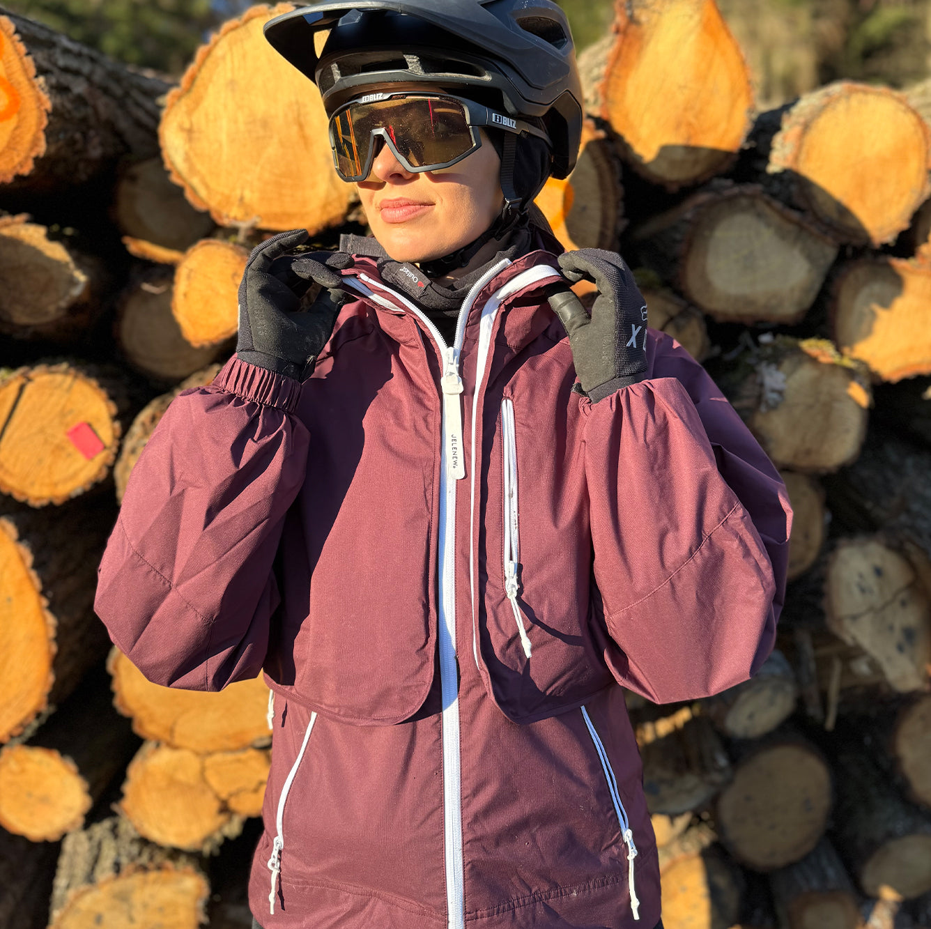 Convertible 2-in-1 Vest Jacket