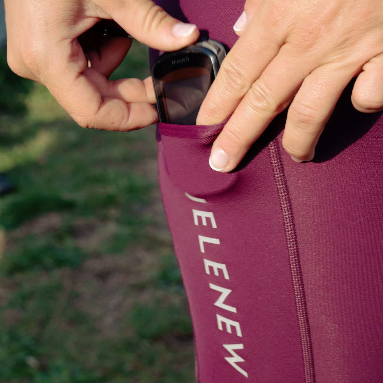 Quick-release Crossback Bib Tights